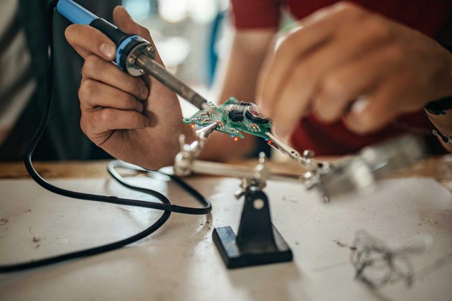 Mechanical worker